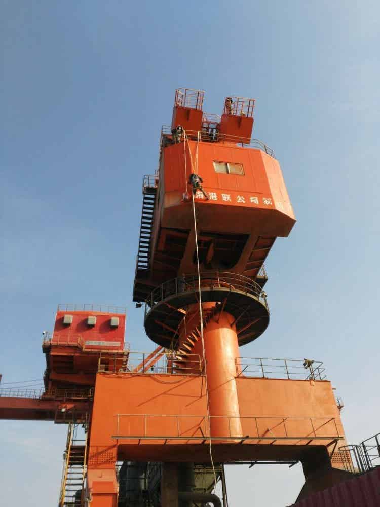 海門海螺水泥有限責(zé)任公司 門機、橋吊、裝船機防腐